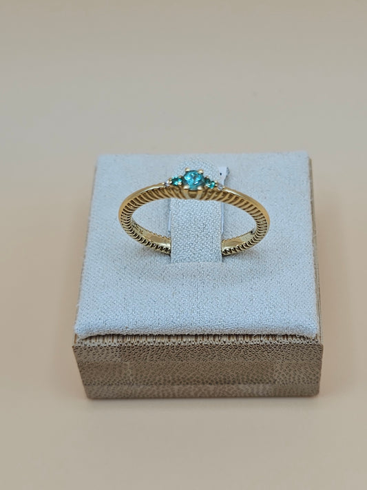 Emerald and diamond ring