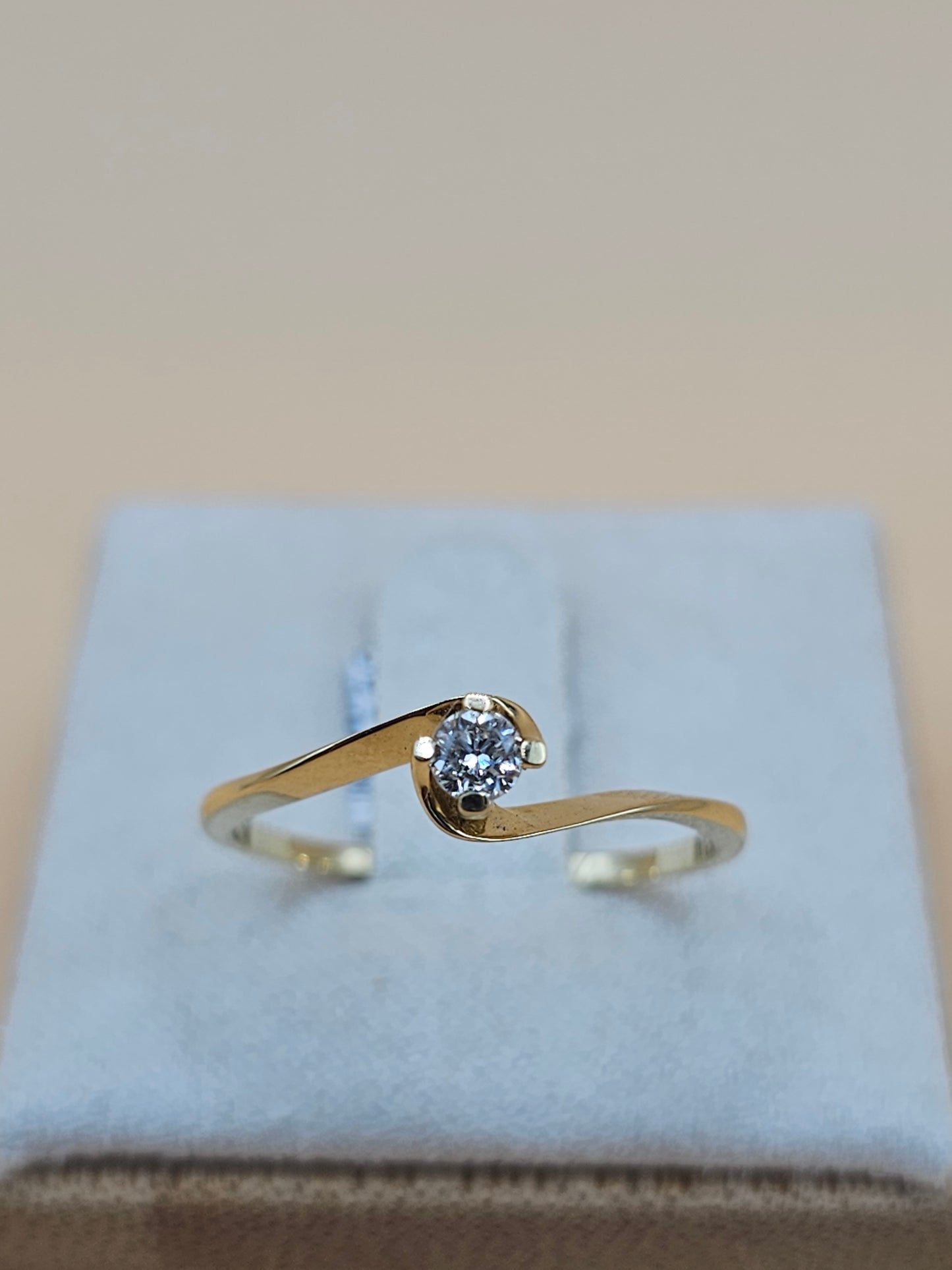 Fashion engagement diamond ring ๐