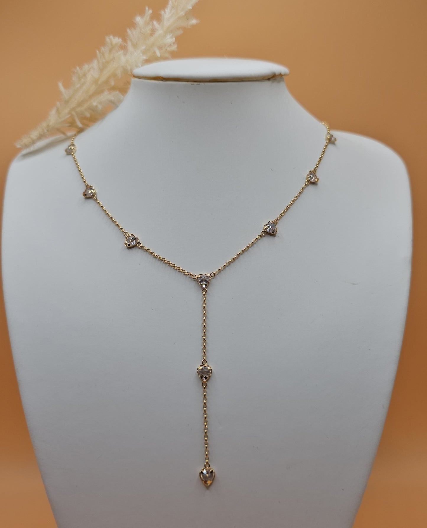Tie Heart necklace