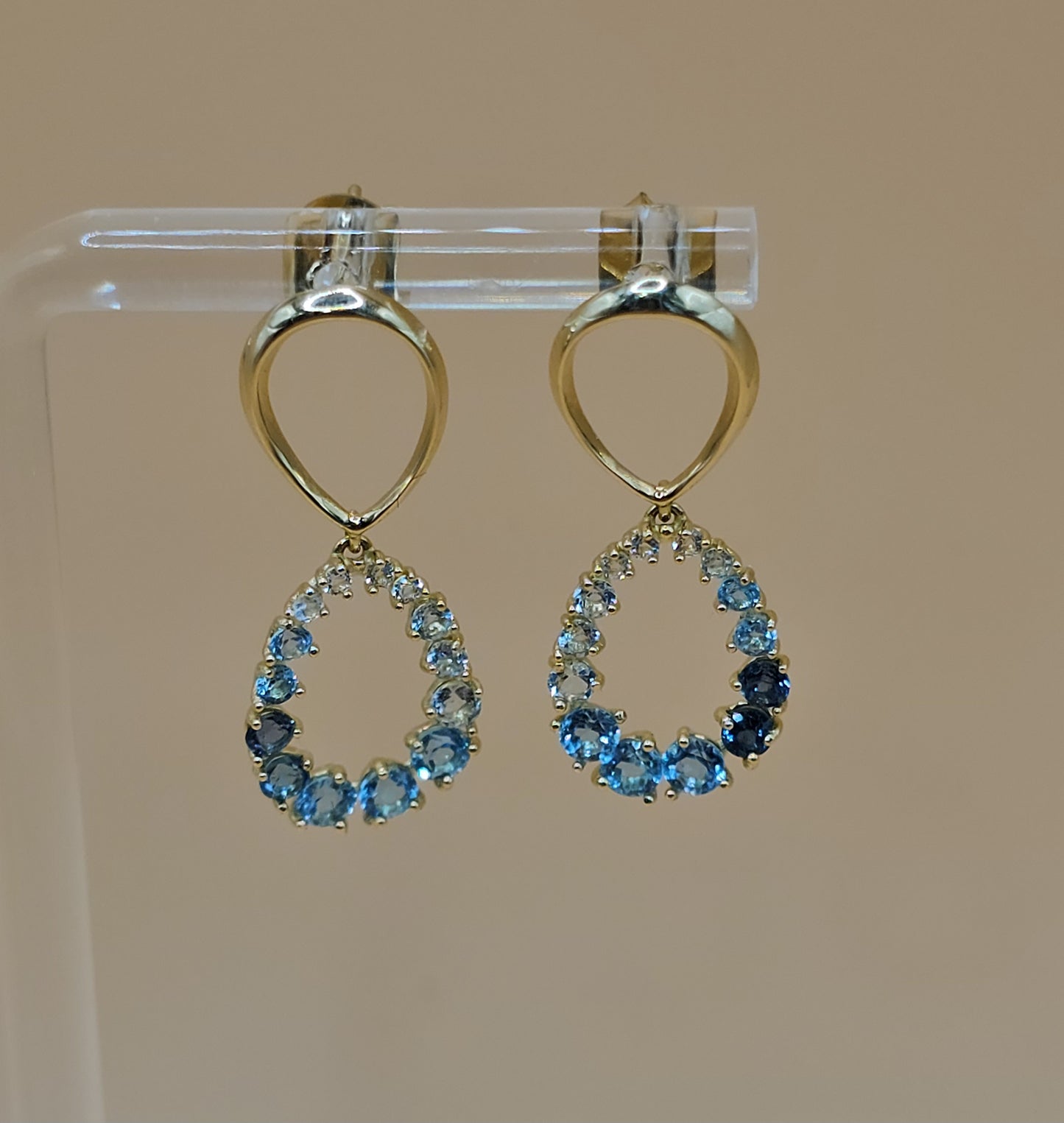 Topaz chic eaaring
