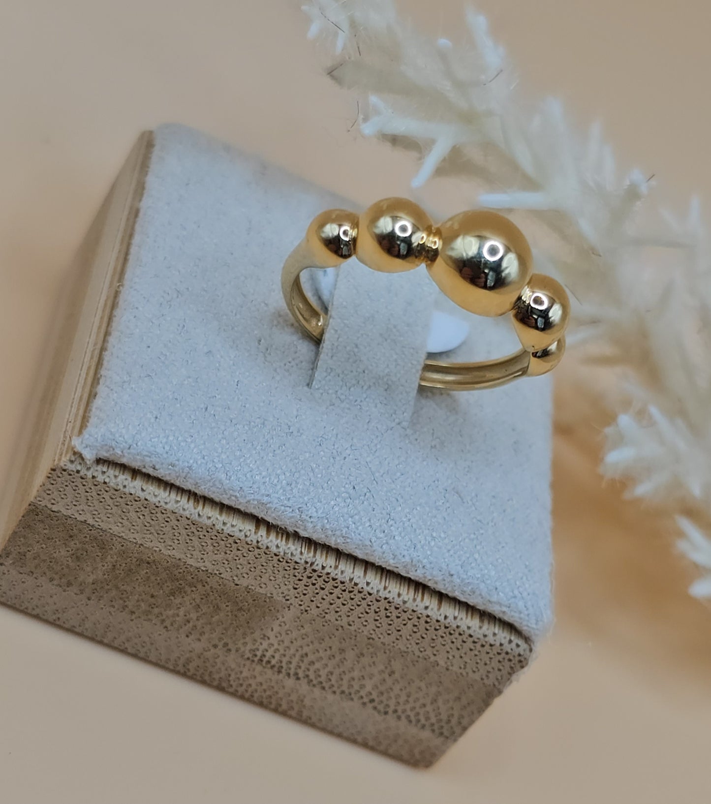 Sphere modern Ring