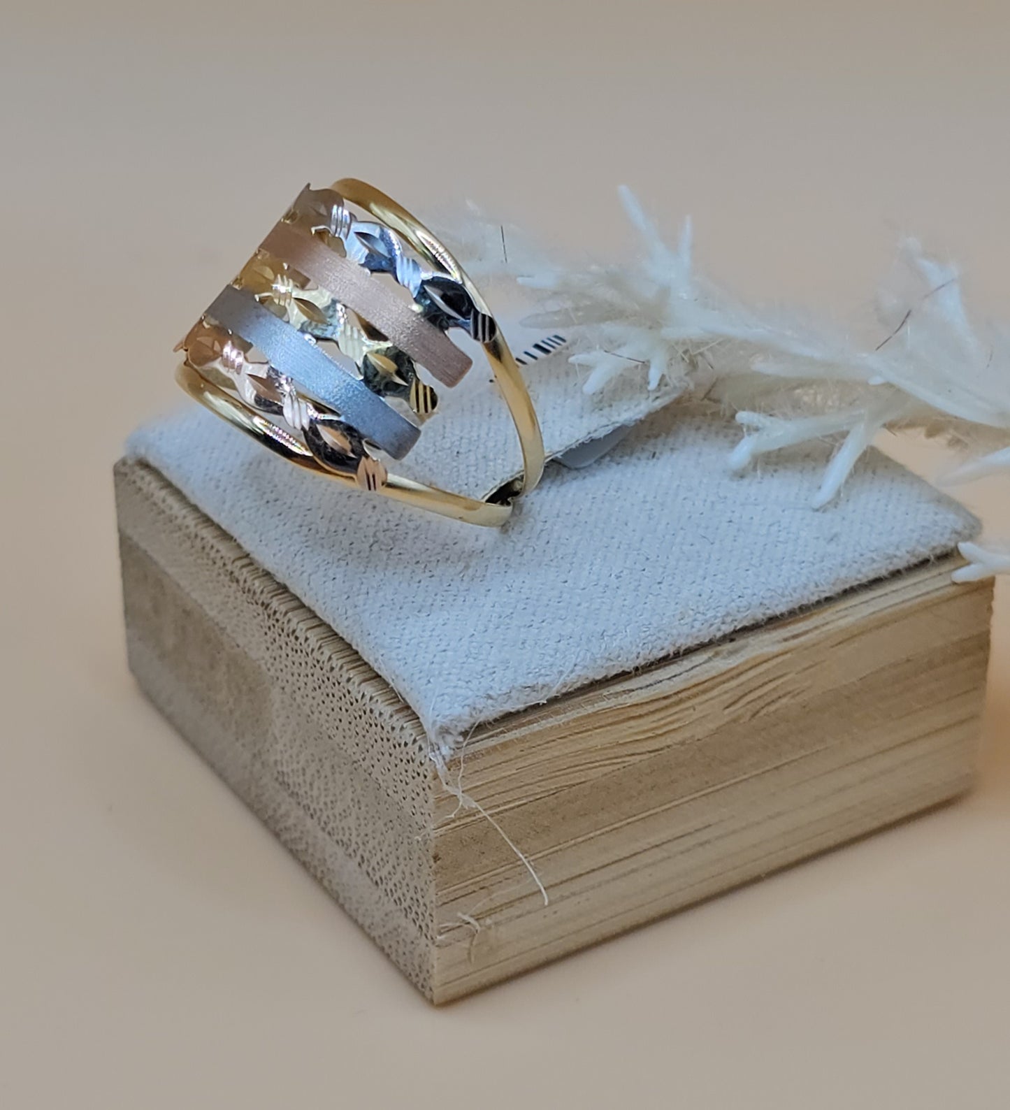 Trio color ring