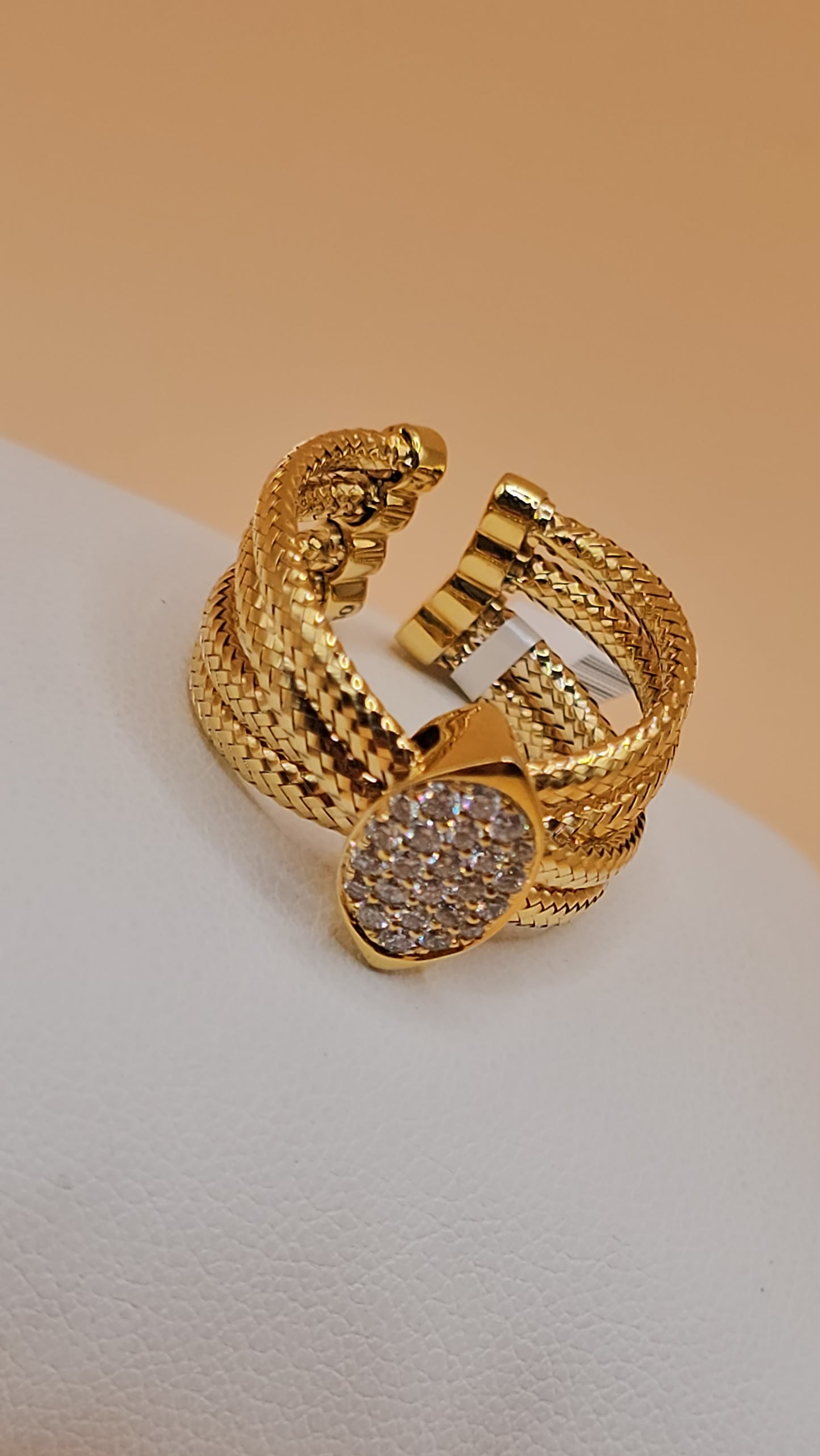 Flexible diamond ring