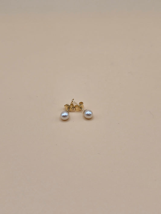 Pearl earrings