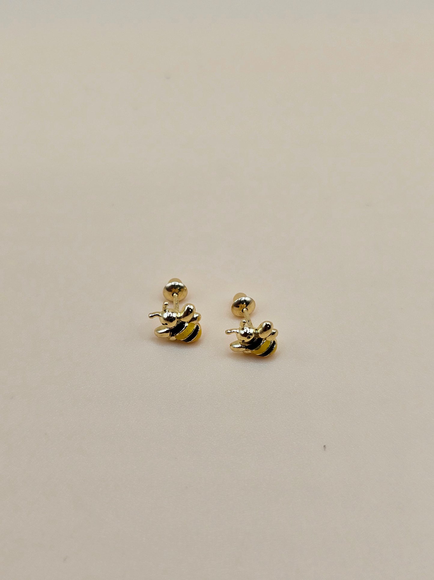 Little bee kids earring 🐝