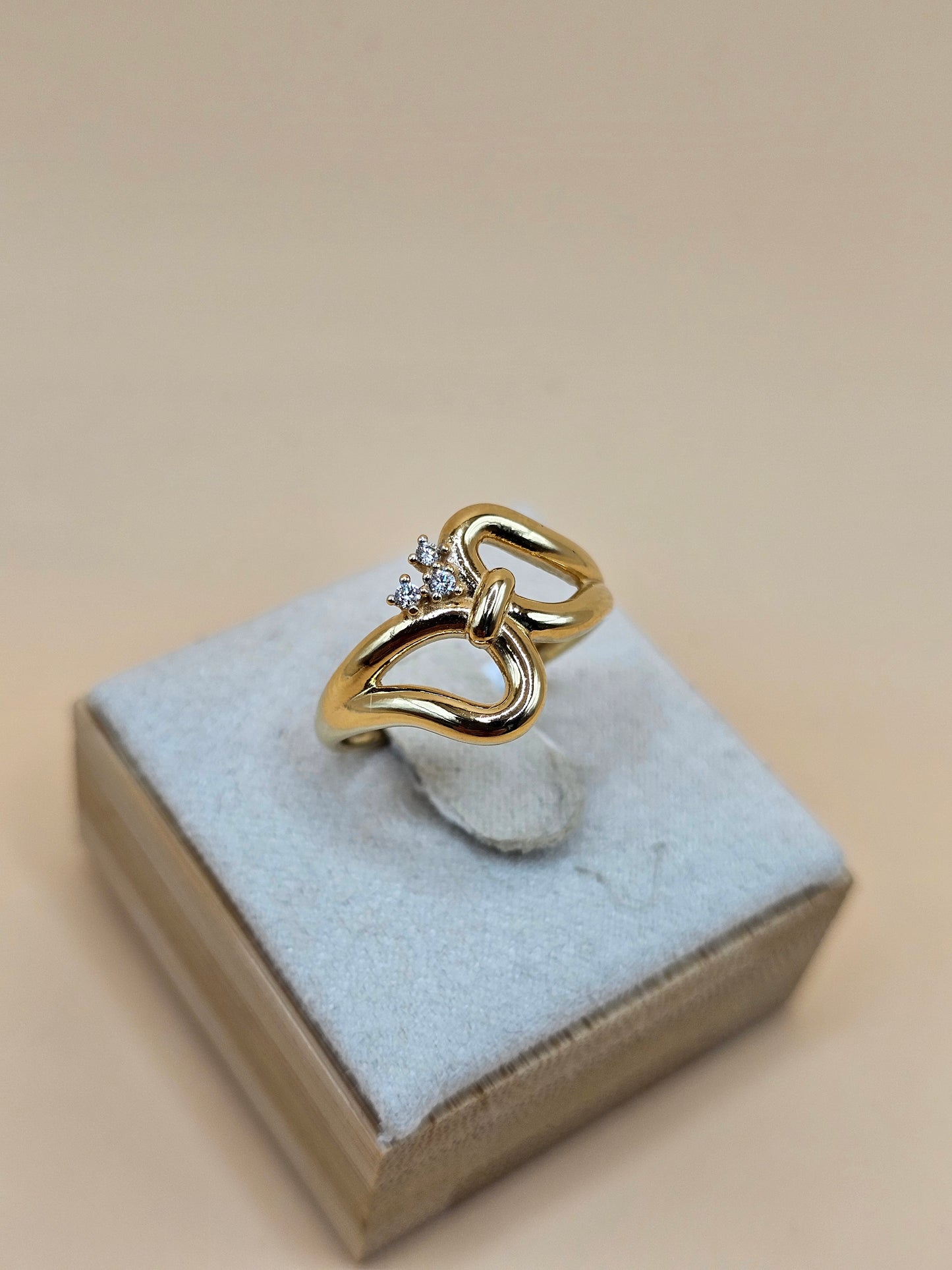 Princess diamond ring