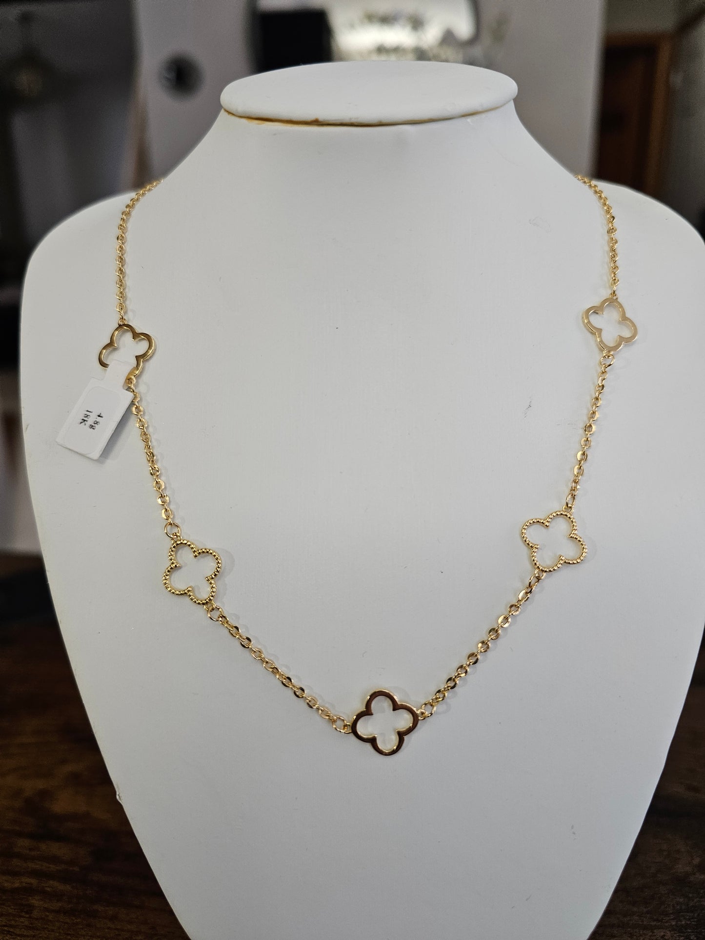 Clover necklace