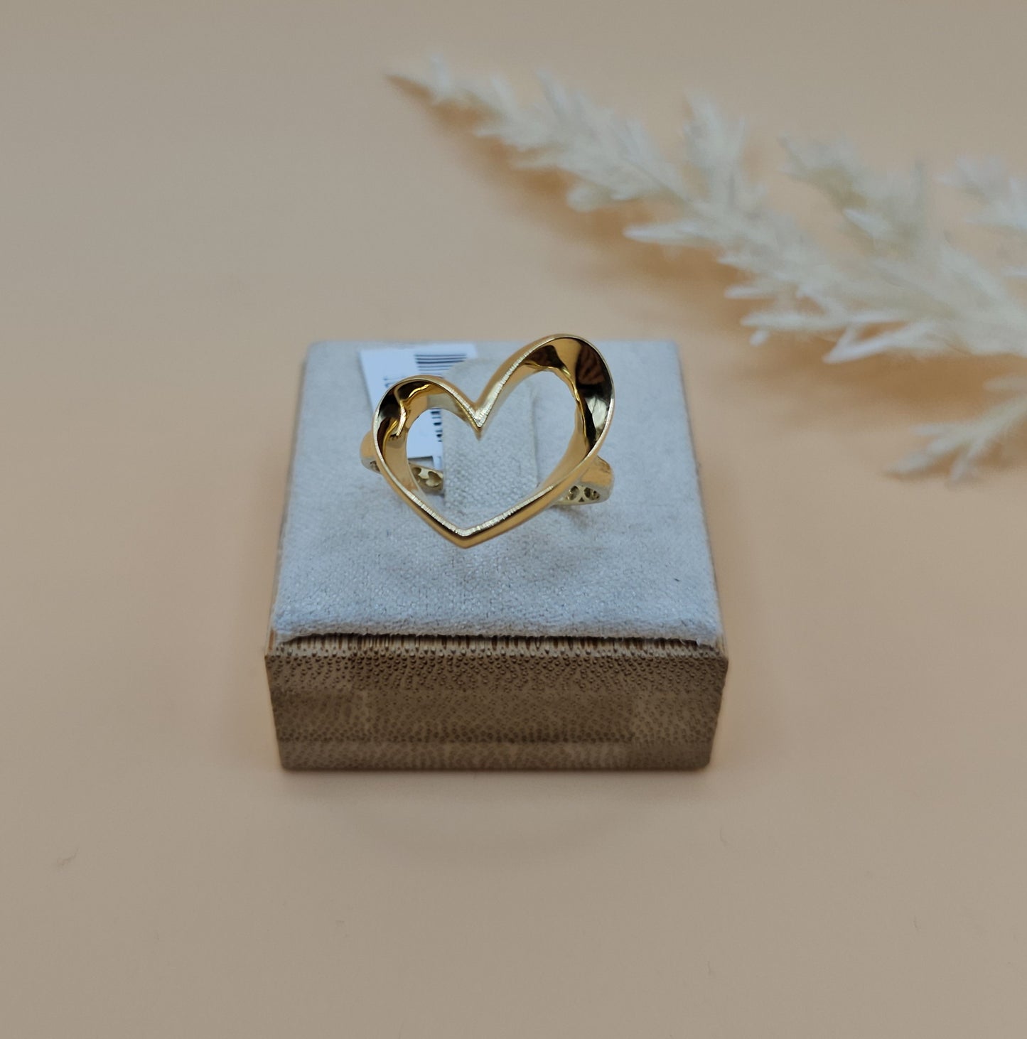 Heart ring