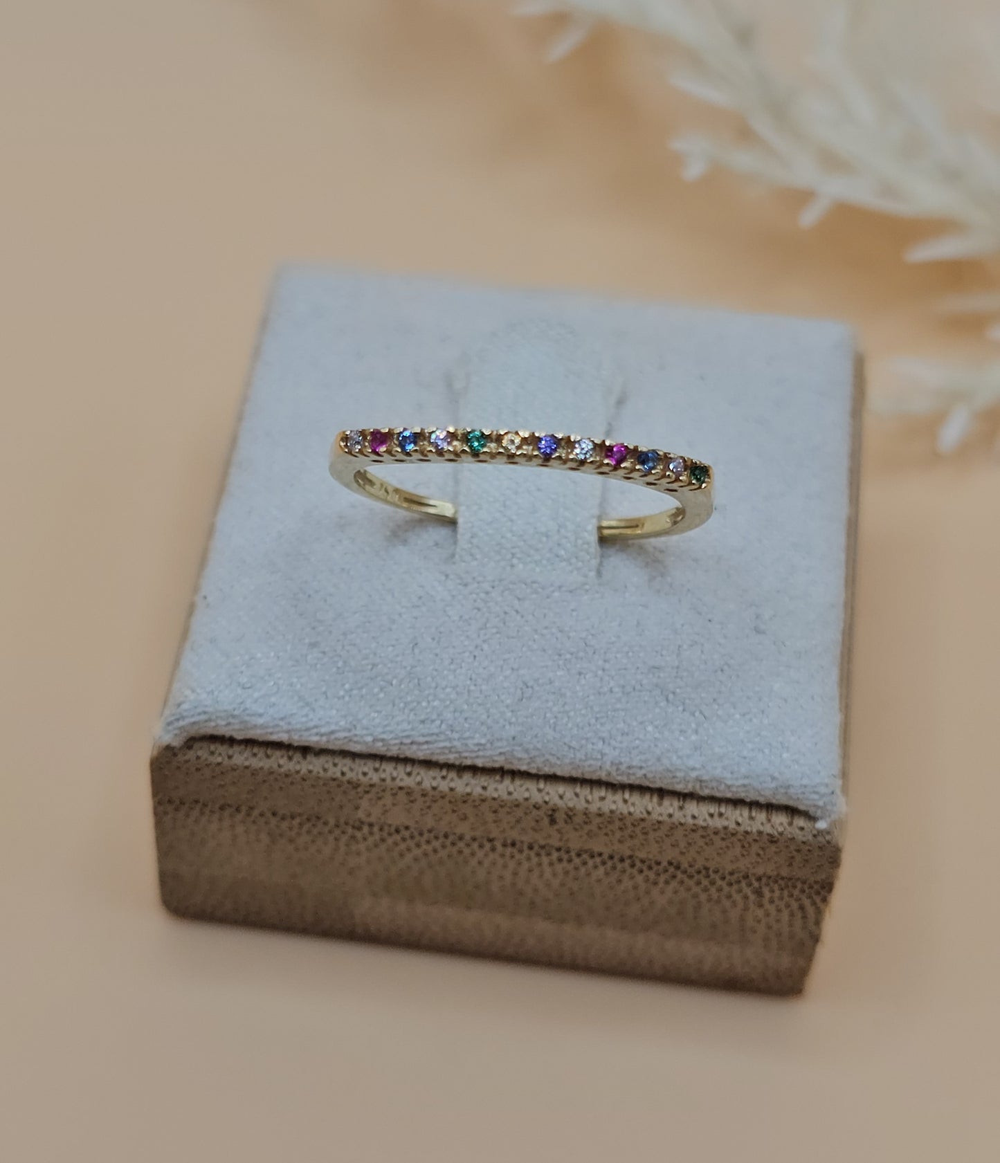 Zircones ring