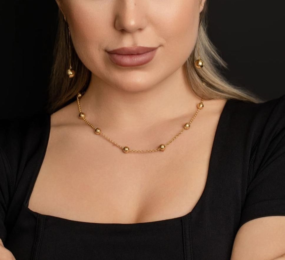 Gold bead necklace