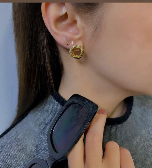Twisted earring