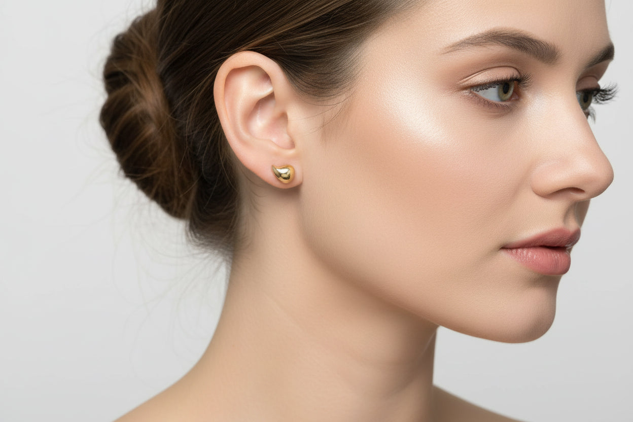 Mini drop earring