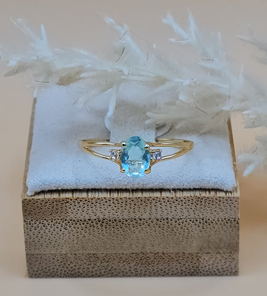 Ring light blue cz