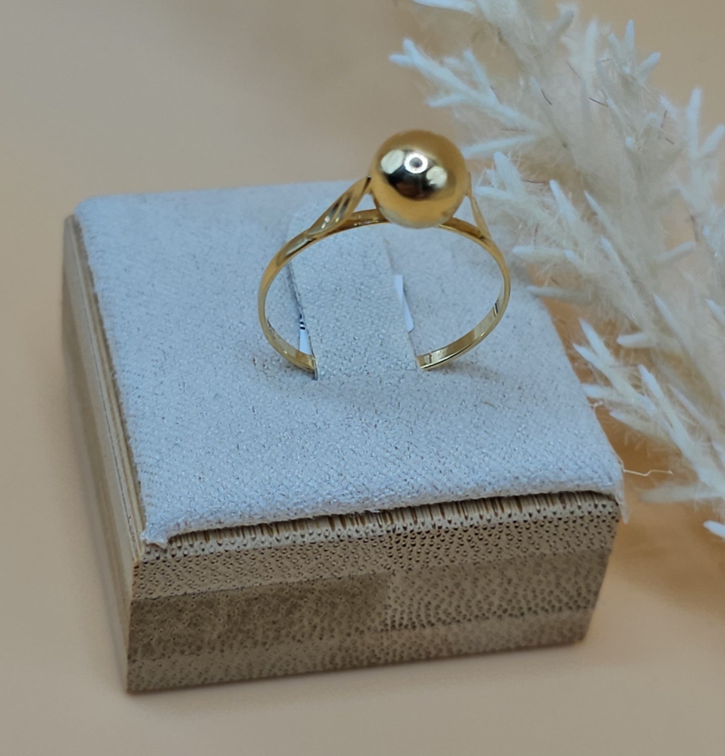Sphere Ring