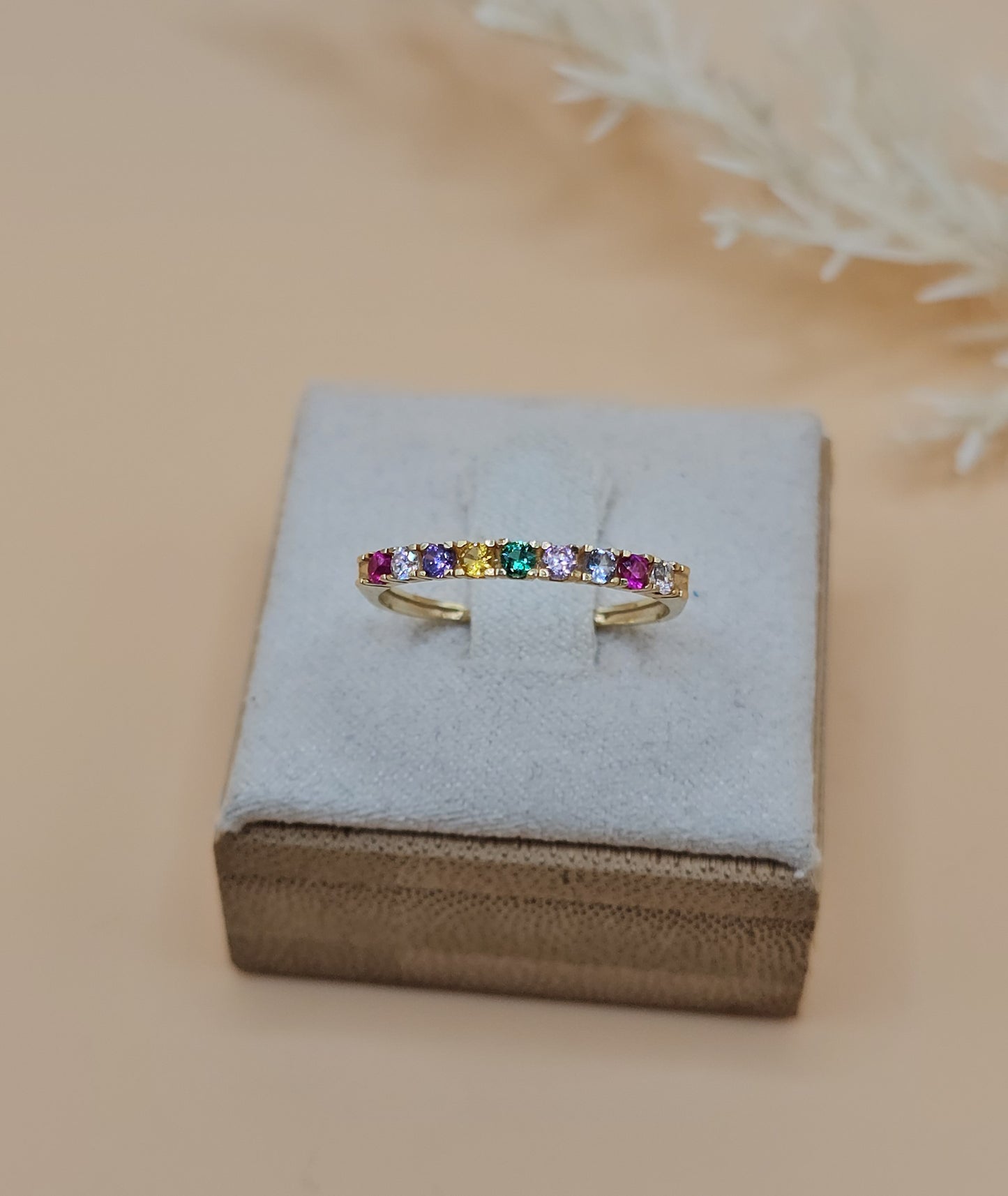 Zircones ring