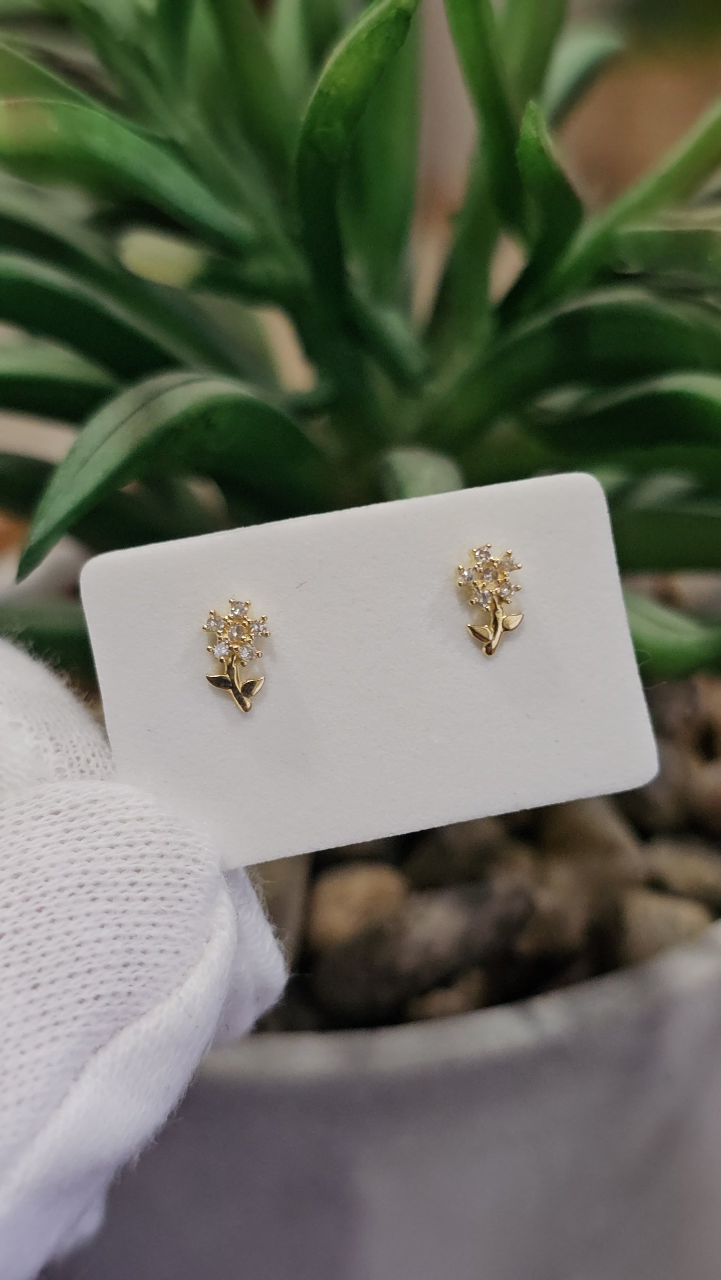 Brinco flor diamantes