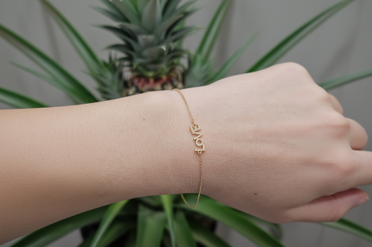 Pulseira love delicada